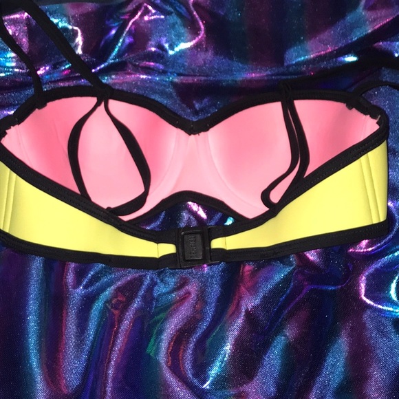 Pink yellow black and white TRIANGL bikini top xxs - Picture 4 of 4